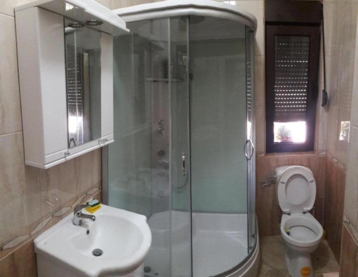 Center Lux Apartment พอดโกริกา ภายนอก รูปภาพ